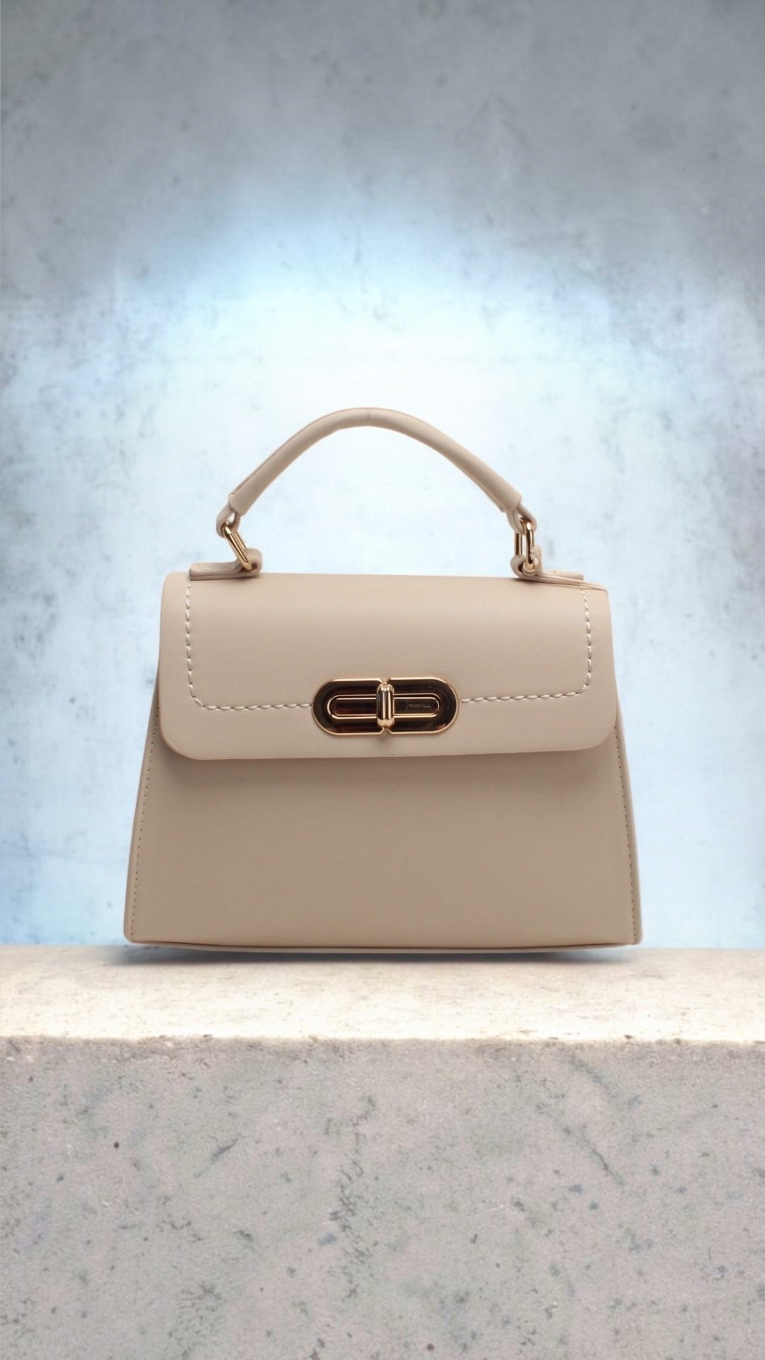 Sac à Main Femme Élégant avec Poignée – Camel, Noir & Beige