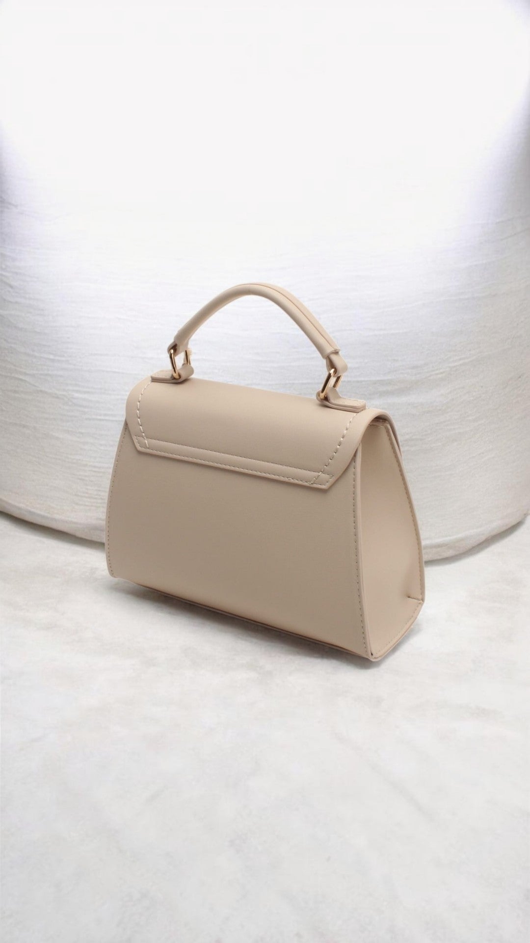 Sac à Main Femme Élégant avec Poignée – Camel, Noir & Beige